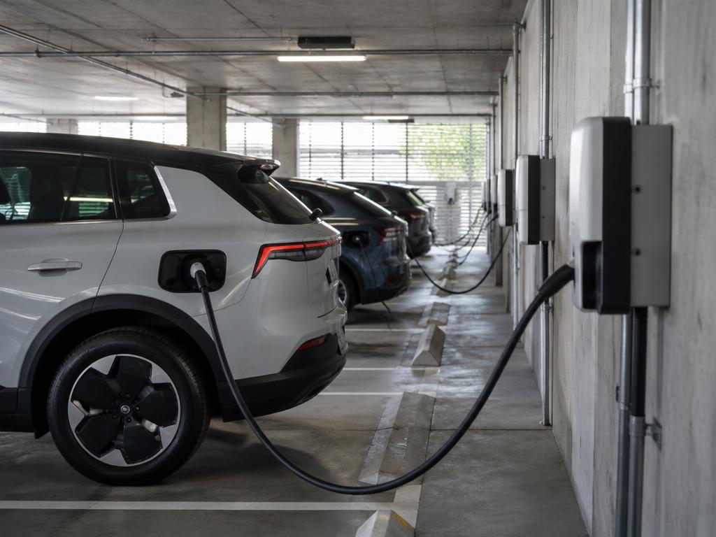 Borne semi-rapide — Borne DC murale 24 à 30 kW — photo 2